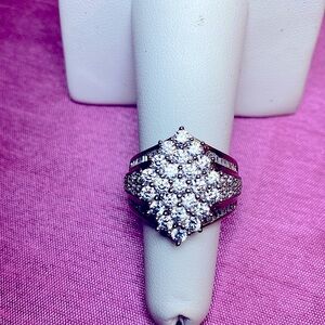 Bella Luce White Diamond Simulant Ring
